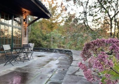 BARN EXTERIOR SEATING